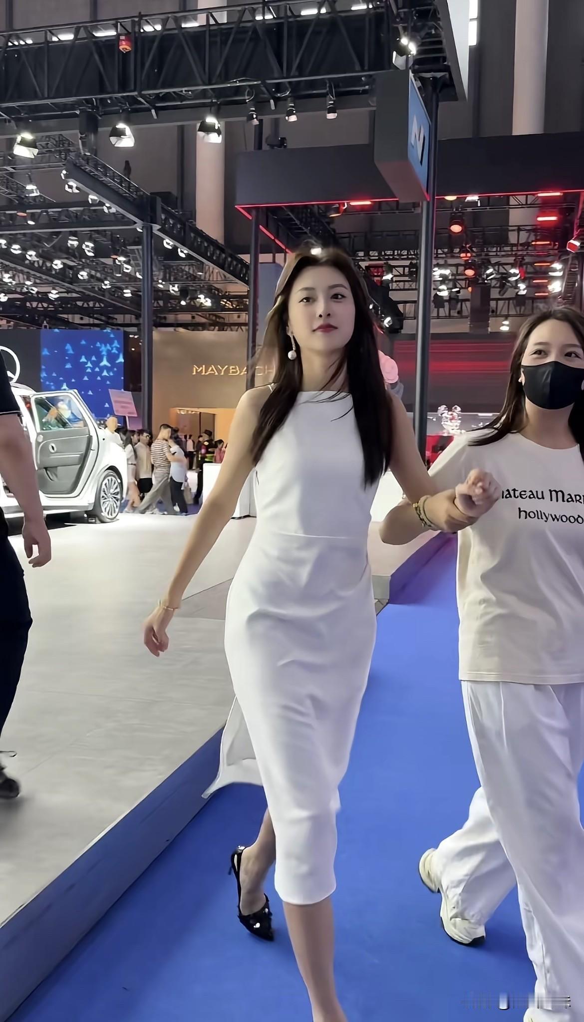 有哪个美女是让你一见钟情的