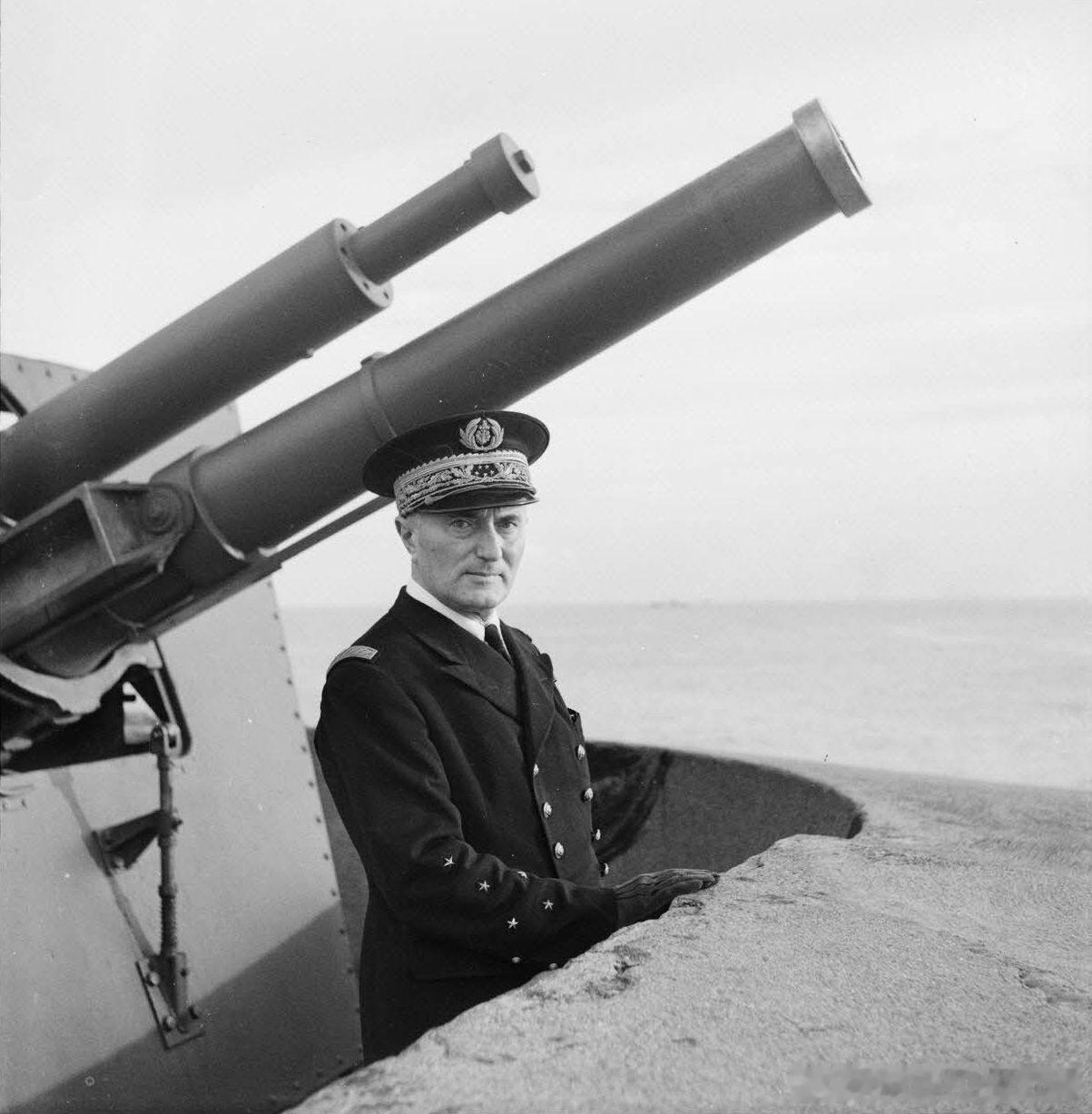 1942年11月法国海军上将JeanLouisXavierFrançois