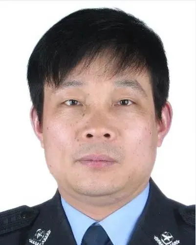安徽宿州警长“堕落之路”：从人民卫士到阶下囚在安徽宿州，滁州市公安局原二级
