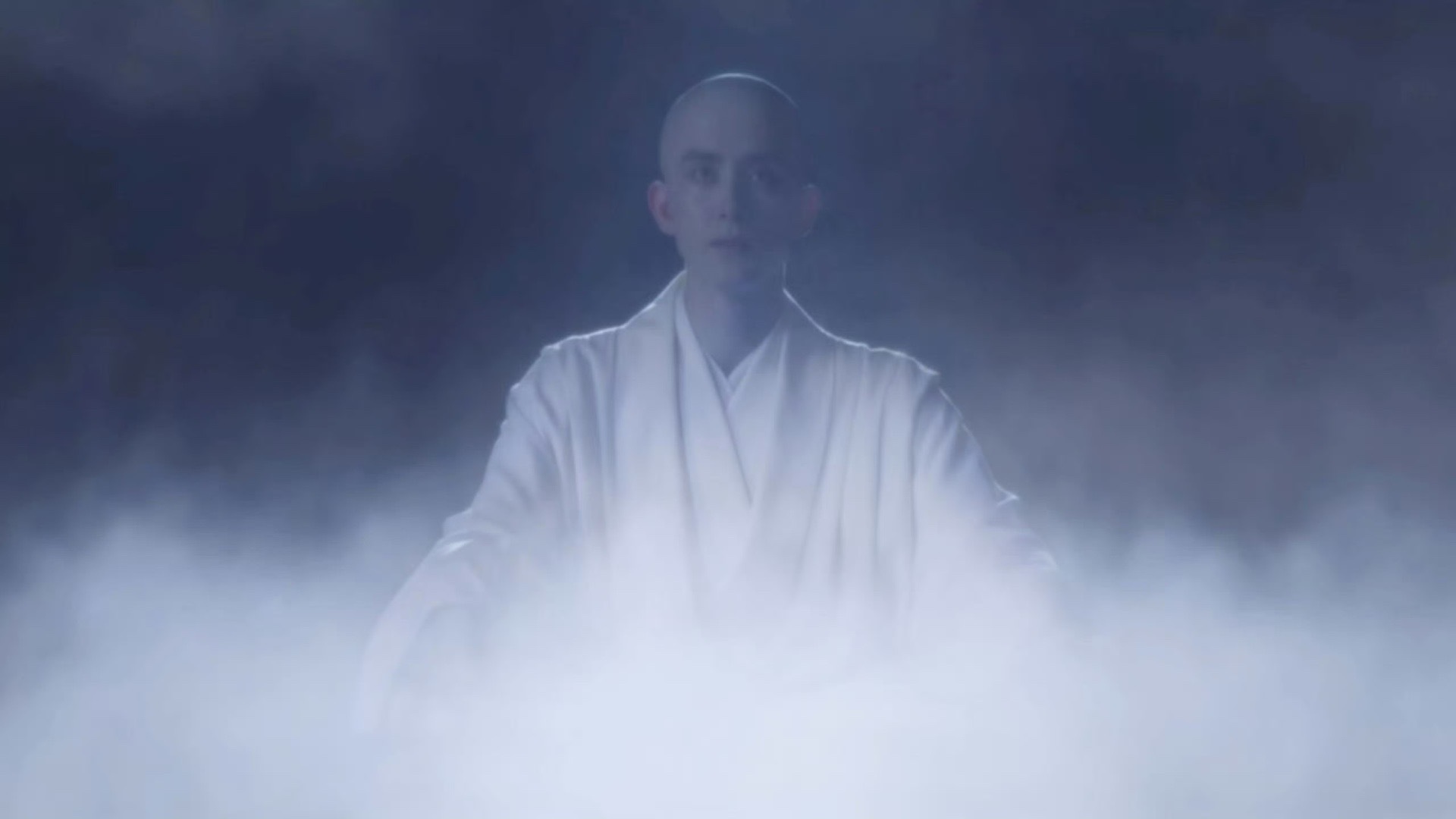 敖瑞鹏光头的神！手握两部古装一番大男主剧，现偶一番剧，敖子的潜力真的很大。​​