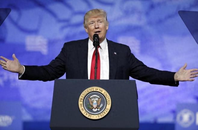 “如果你敢打乌克兰，我就要轰炸莫斯科，把莫斯科炸成稀巴烂”，还对中方放狠话，“如