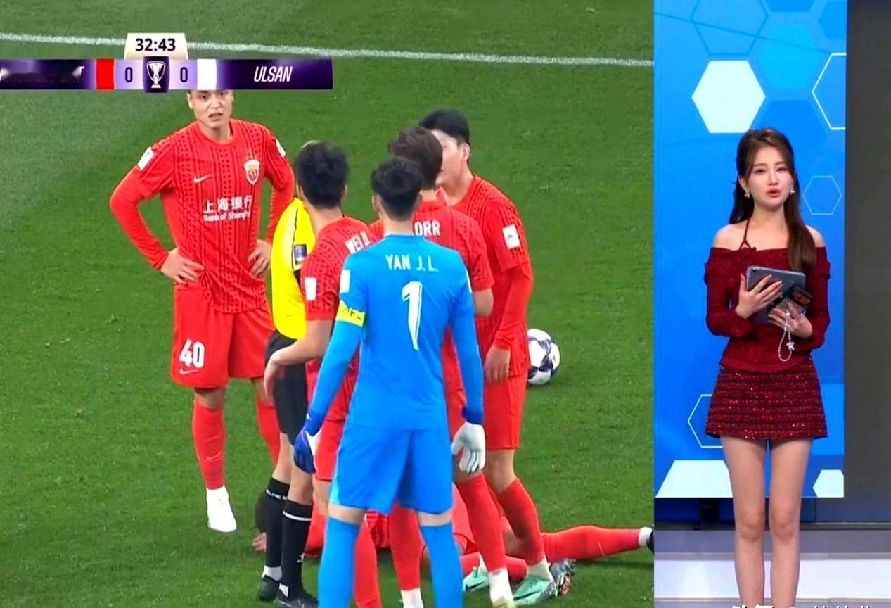 刚飞身封堵完单刀，他一脚出球，直接喂给了对方前锋。场边穆斯卡特脸都绿了。这