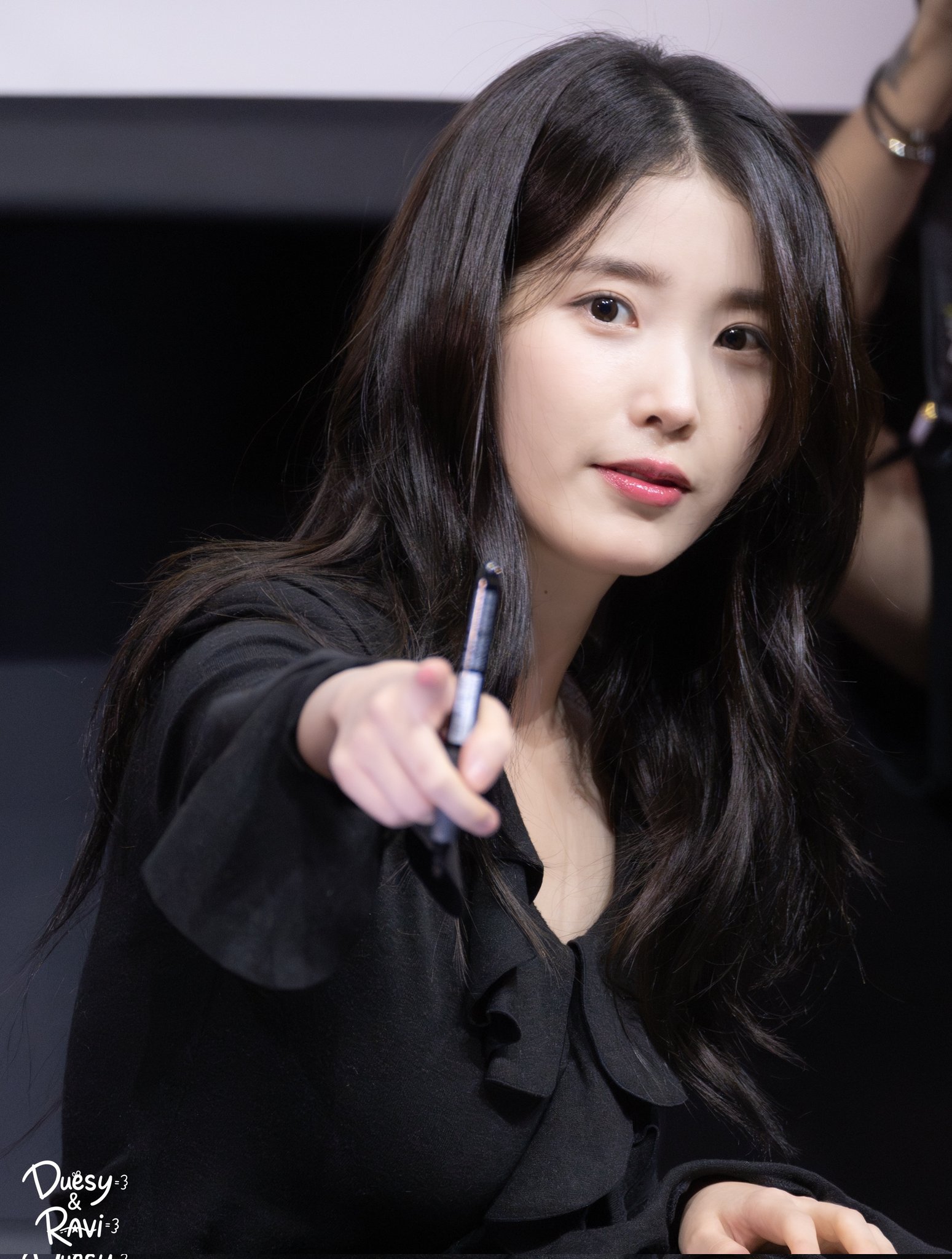IU🌸IU出道十七周年快乐251107IU炸鸡签名会高清饭拍c