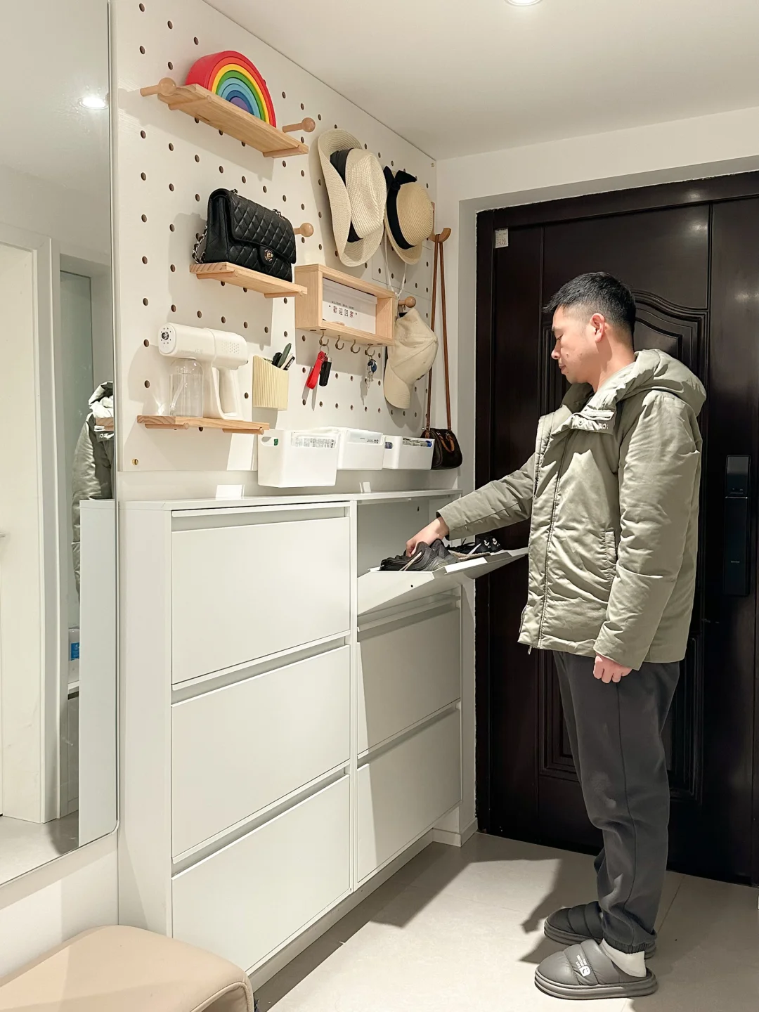 入户玄关窄做不了鞋柜？都来试试这个方法！