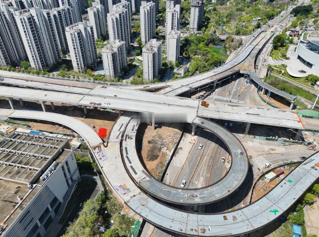 福州前横路快速化改造工程核心枢纽—鹤林立交建设进入冲刺阶段，完成主体结构施工成为