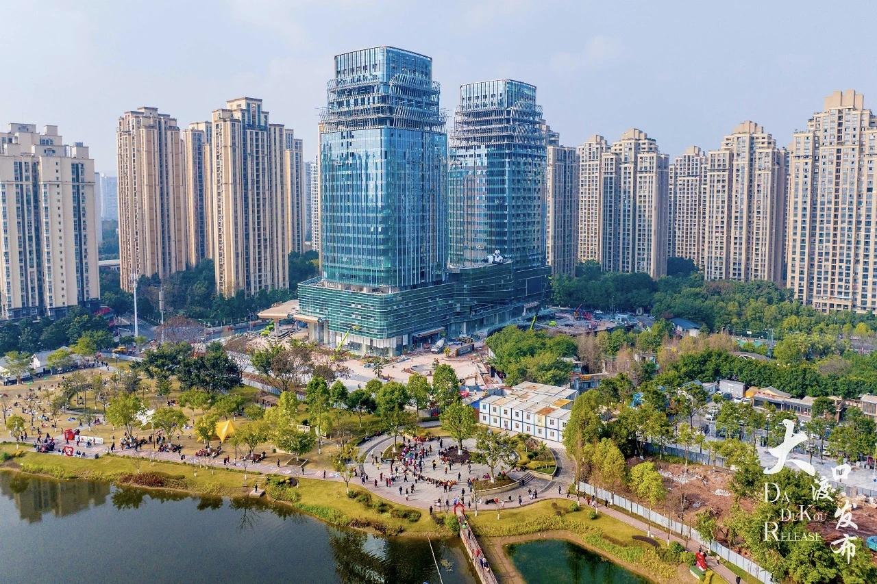 哇哈哈哈哈[吐舌头眯眼睛笑]我大渡口终于有四星以上级别的酒店了，双山喜来登酒店，由本地潜能集