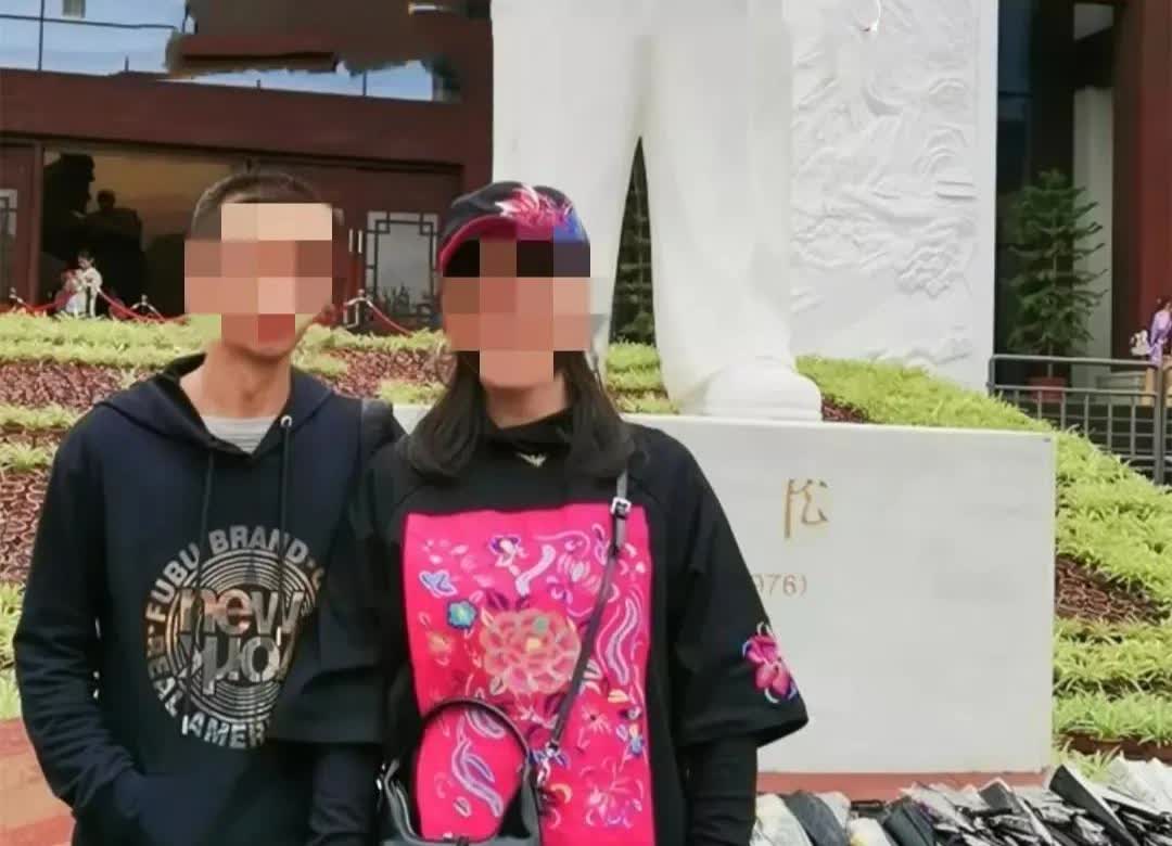 最近刷到个超有感触的事儿！四川巴中一女子和前夫离婚8年后复婚了。当初感情不合分开