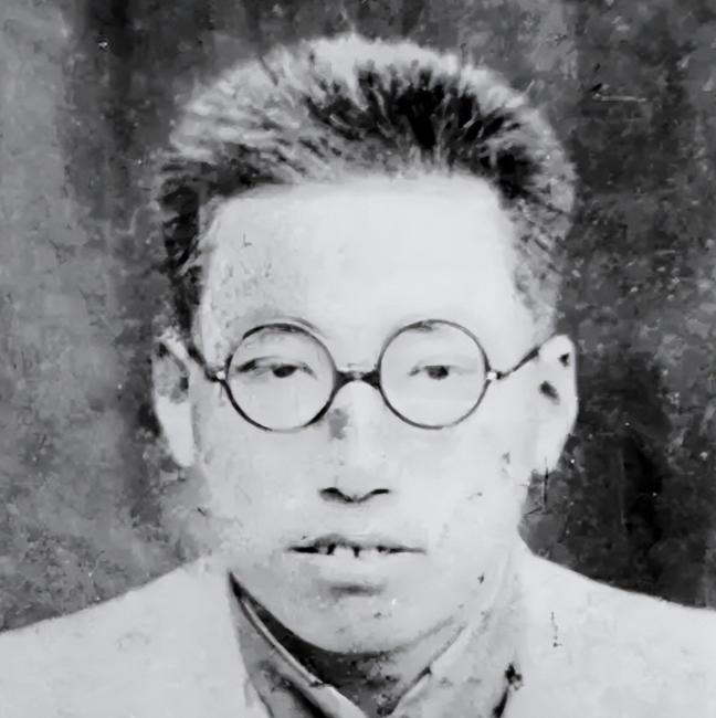 1943年6月，陕甘宁边区保安处处长陈泊（代号布鲁），翻看毛主席近期的日程