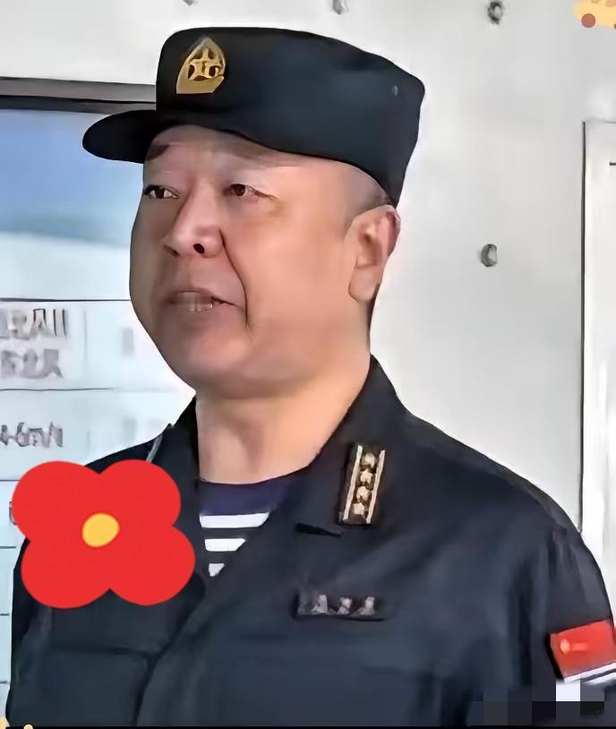福建舰掌舵人有多牛？陈治国大校的履历一曝光，直接帅炸全网！这位从青岛走出的