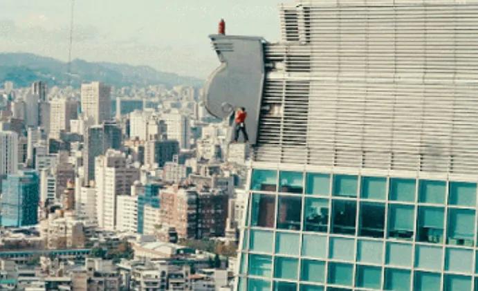 那个徒手无防护搞定台北101，阎王爷都得给递根烟的猛人，最近居然说“怕”了？