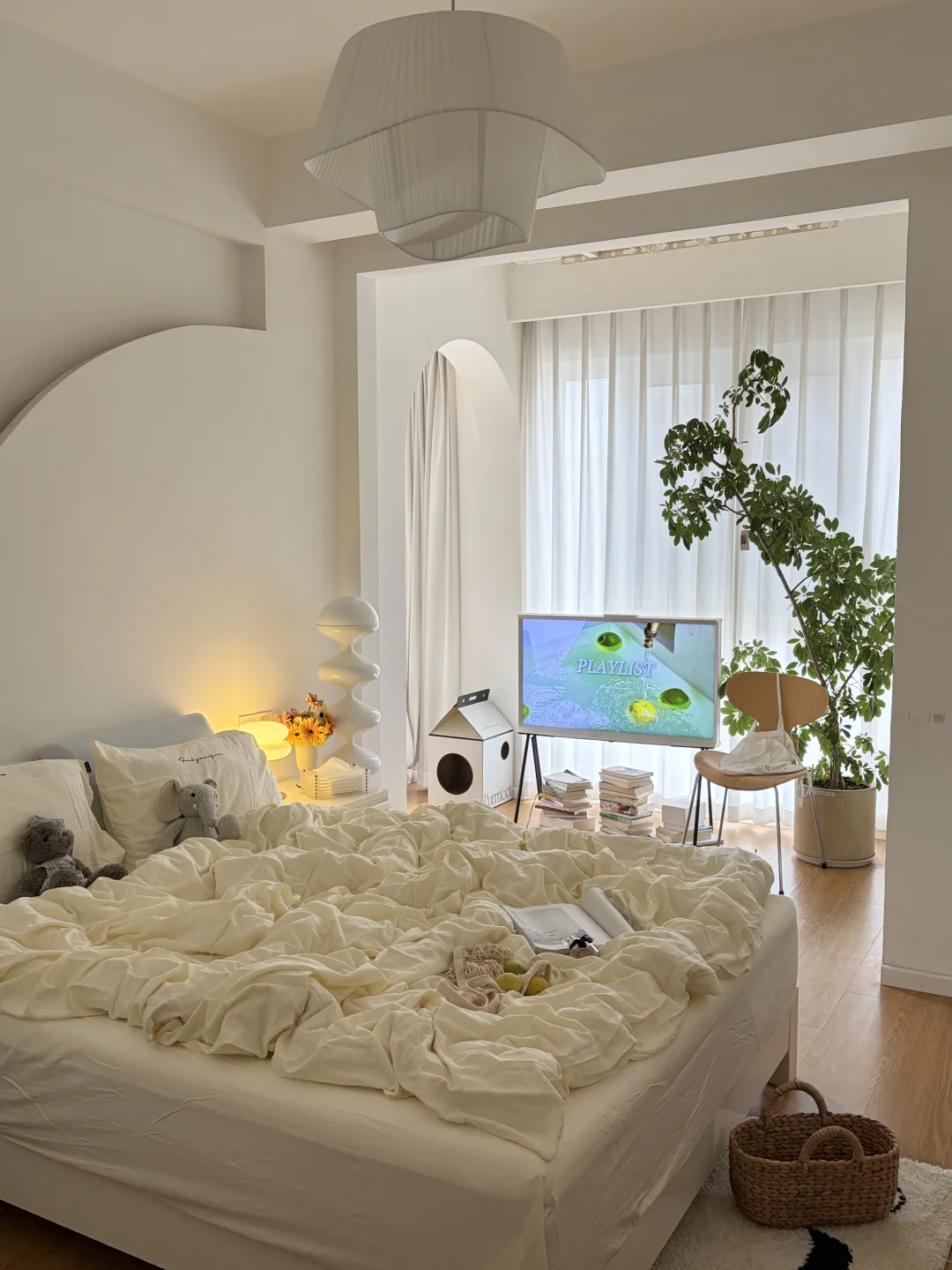 卧室改造|我的开放式小卧室干净舒适又显大 . 🌟毛坯小卧室很小，装修...