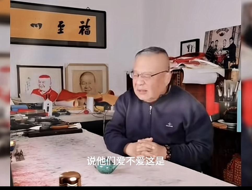 哈哈哈哈！哎我去，我都服了！姜昆老师助理正满世界辟谣呢，说姜昆老师没去美国！结果