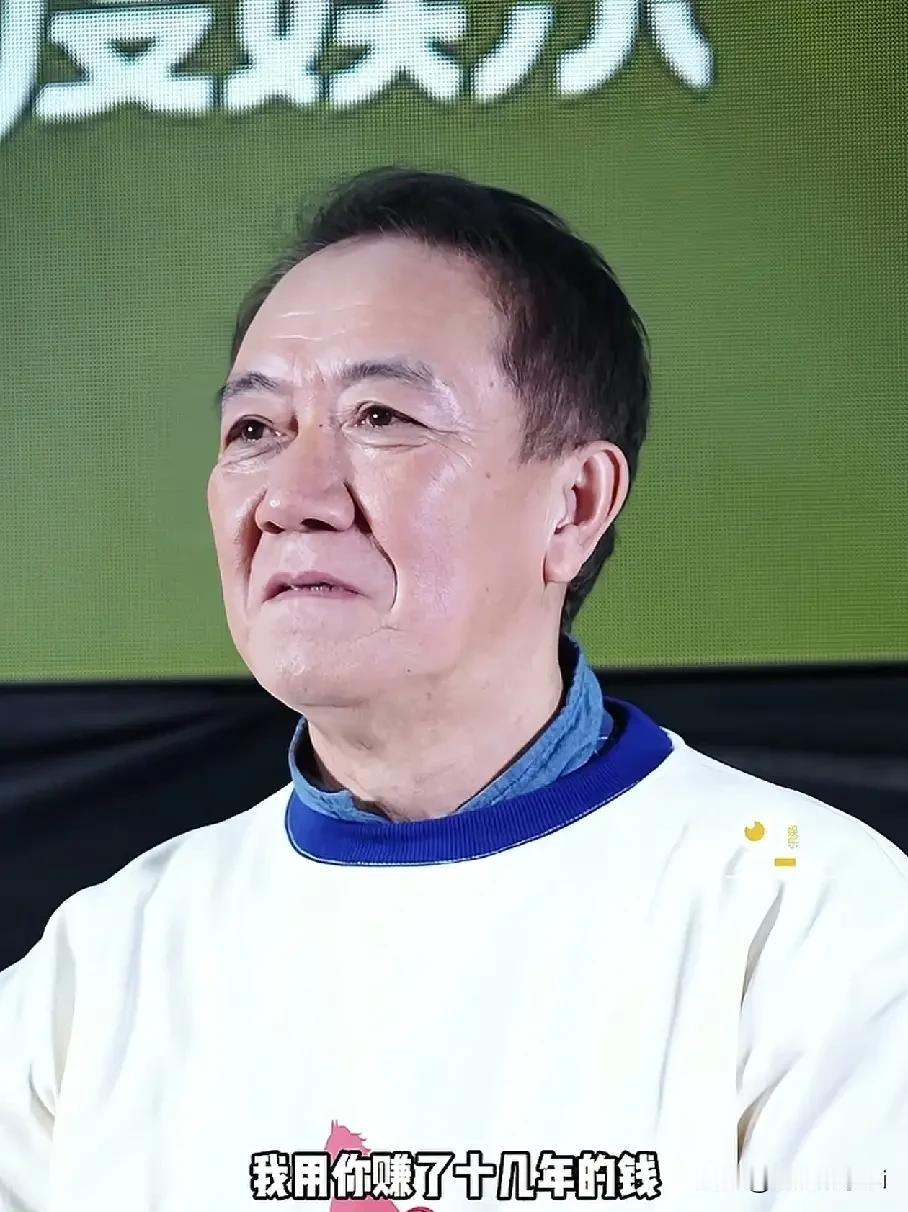 亮剑是一部经典剧，李幼斌的角色演的太成功，收获了许多粉丝。这次李幼斌出席活动遇到