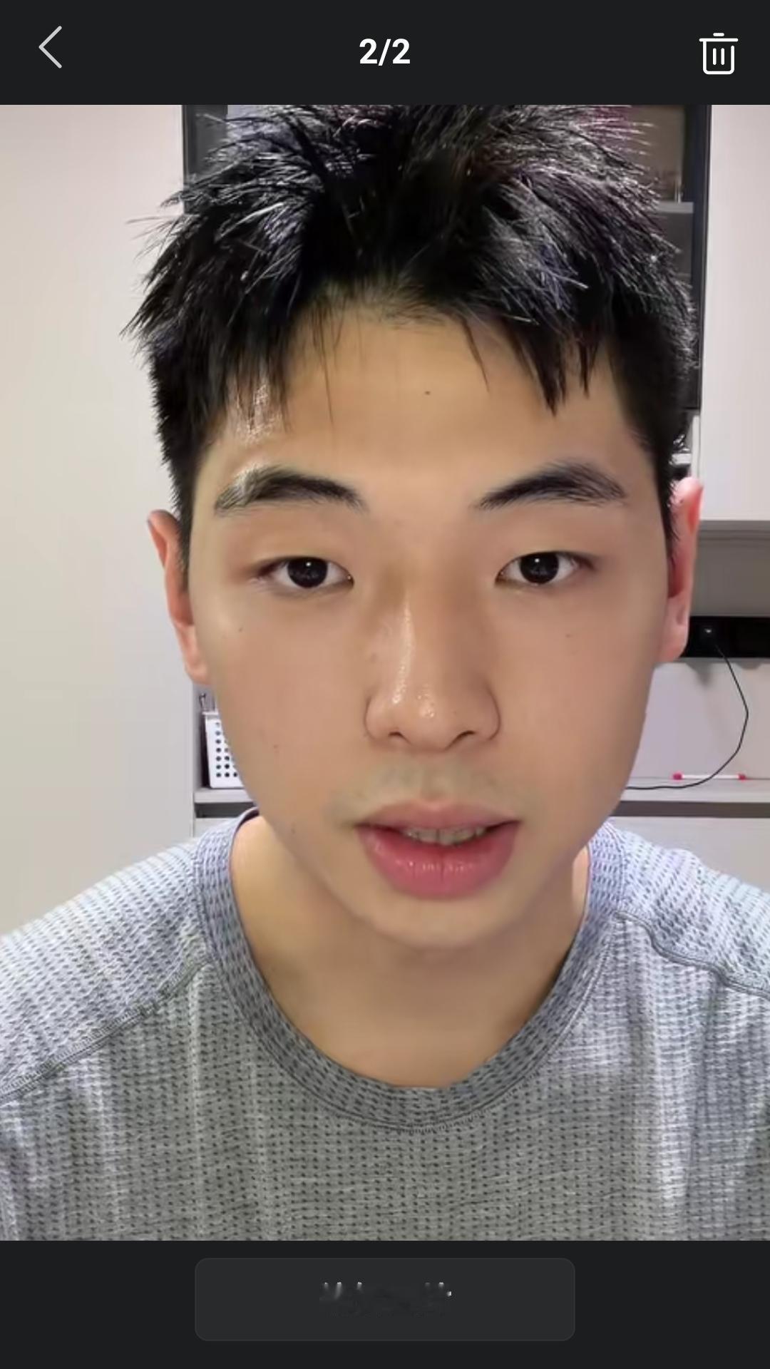 昨天中国男篮球员崔永熙更新社媒，晒出为家乡广西水灾捐款照片。并配文到:一方有难八