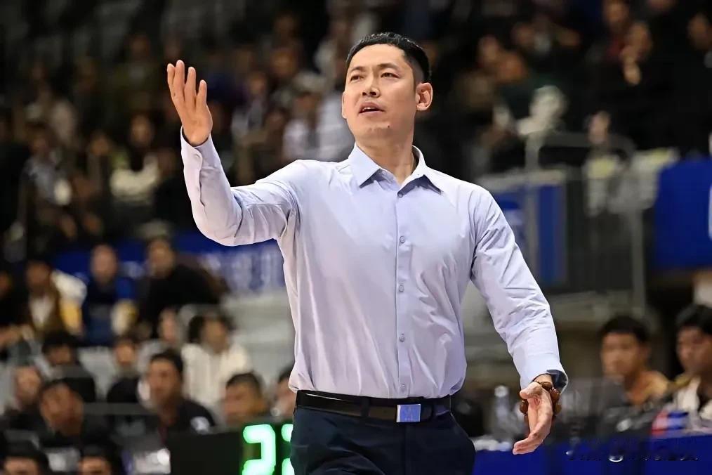 能否当好一个主教练，首先得掂量掂量自己的驾驭能力有几斤几两，而不是自己当球员时有