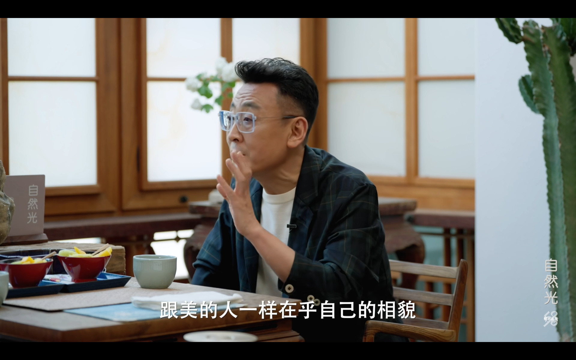 我重新看了一遍视频，今天评论说papi酱已经先说过“她不接纳爸爸的新家庭”，为什
