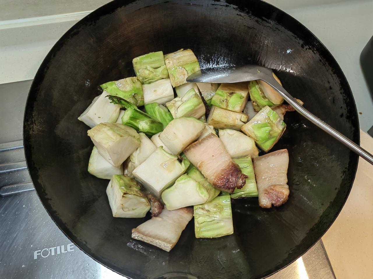 腌肉炖菜蔀头的姥姥味道，70后的你还有印象吗？值得回味。