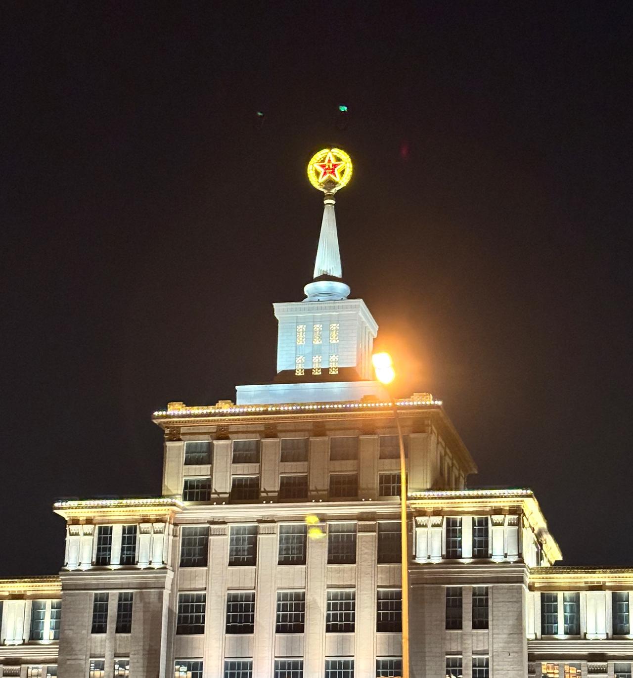 很多焦虑的家长很我探讨，怎么知道自己家孩子高中能不能逆袭？我的个人看法是这样