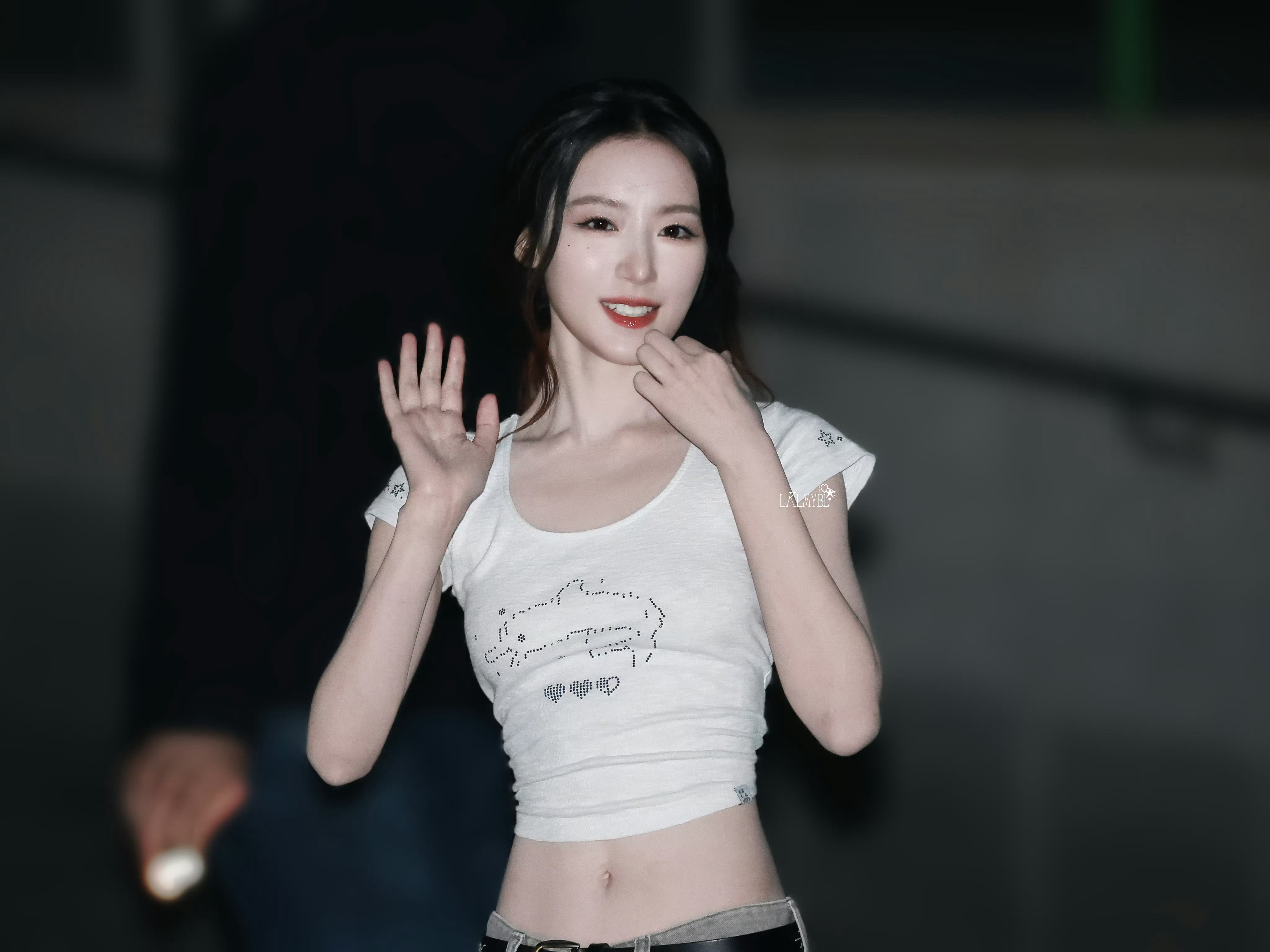 嗑颜bot投稿叶舒华盈盈一握的腰肢