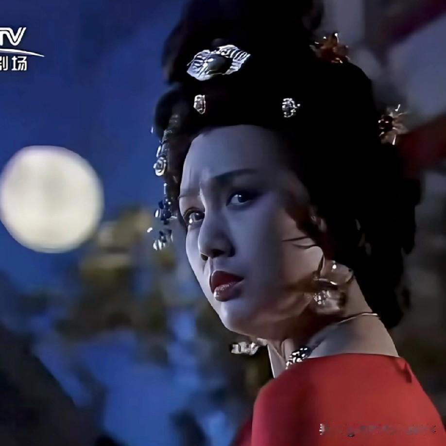 作为武家女子，她哪是表面那般乖巧识大体，野心勃勃才是本来面目——为了让亲儿子上位