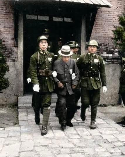 实施大屠杀暴行的恶魔遇到死刑也会腿软时间来到1947年的4月，日军第六团前团