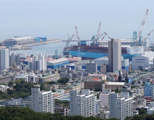 内部要是烂了，外面再凶有什么用！中国造船是美国的200倍，稀土一断供日本就急眼