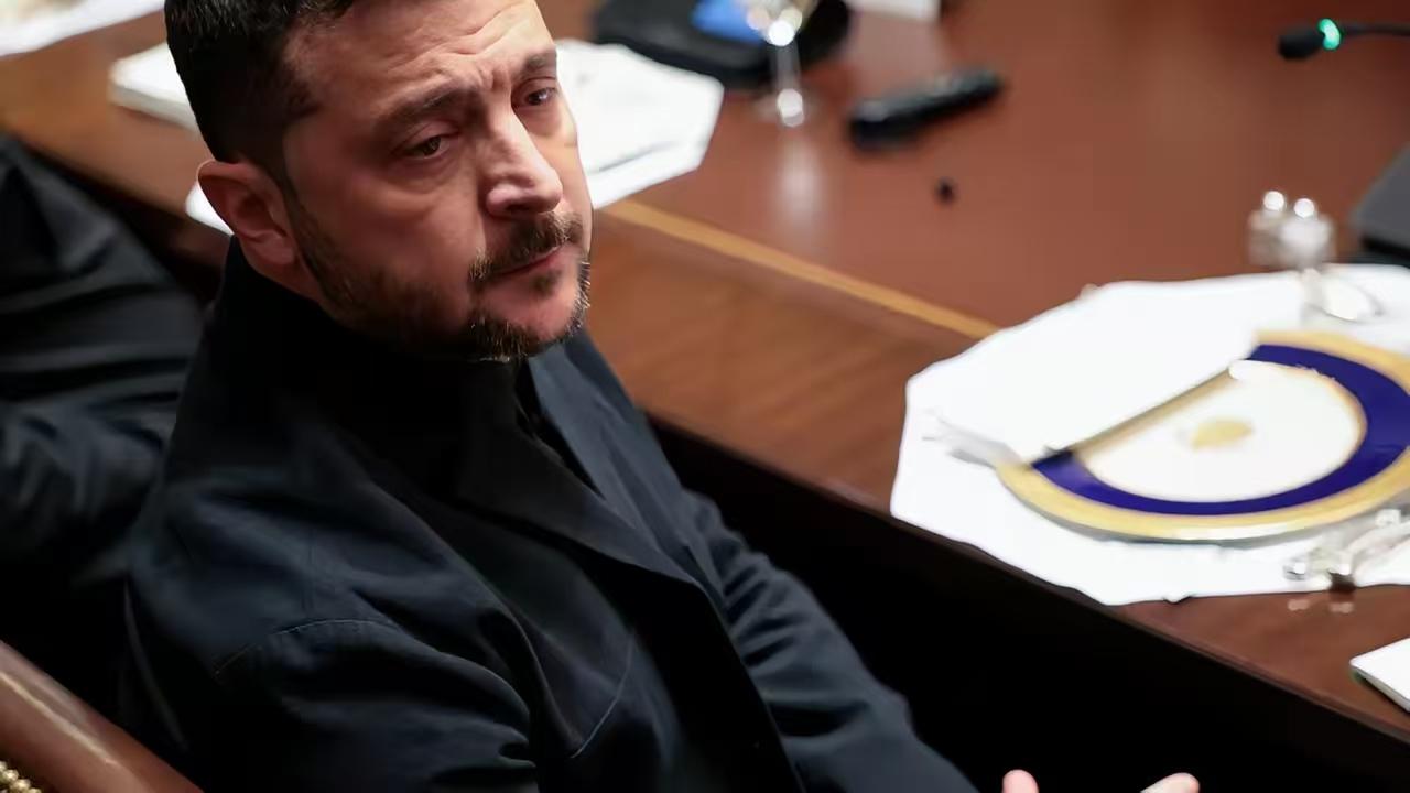 西方彻底回绝了泽连斯基的请求!在近期,泽连斯基称由于俄罗斯军队在红军城的推进,胃