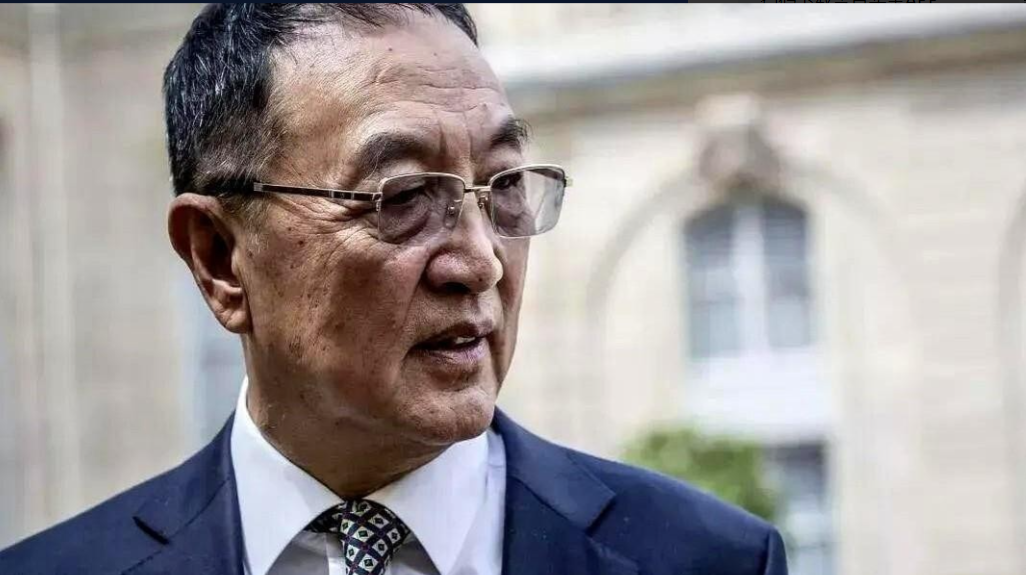 有位陕西的网友说：等着吧，内有猫腻，谁来定论，除非柳传志突然死了，一切朝他身上一