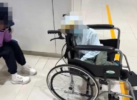 “全程都在喷屎”！一家四口疑似携带病毒乘机入境，航班上孩子大便失禁污染客舱，落地