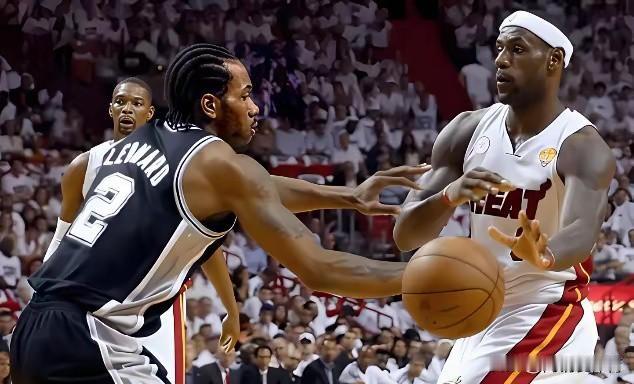 若詹姆斯续约不成，湖人还有三备选！1.伦纳德当年小卡想加盟湖人，却被快船“