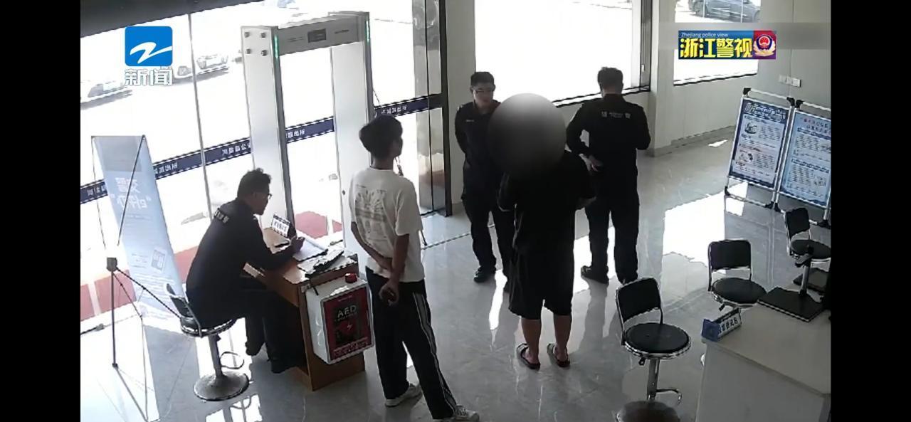 “自投罗网？”浙江，一男子到派出所，求证一下有人说他是逃犯是不是被骗了。出乎意料