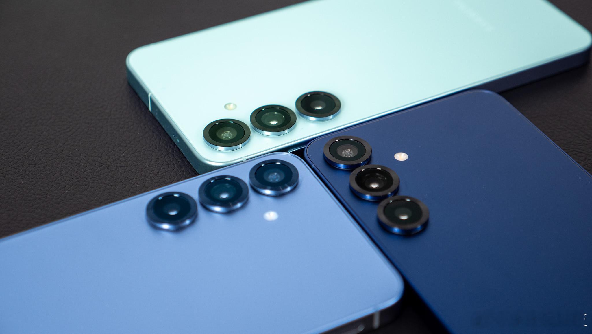 明年二月还有款重磅新机，就是大家期待的GalaxyS26系列，这周恰好三星也发