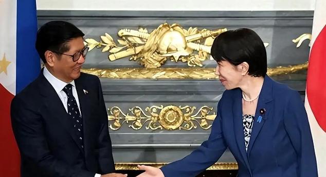 台东海域长期驻守落地！中国两艘3000吨级海警船带着76毫米舰炮、高压水炮和全域