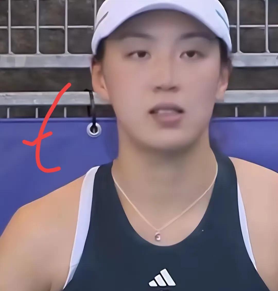 家人们，气到肝疼！中国网球金花王欣瑜在国外比赛被“针对”得太明显，这操作简直让