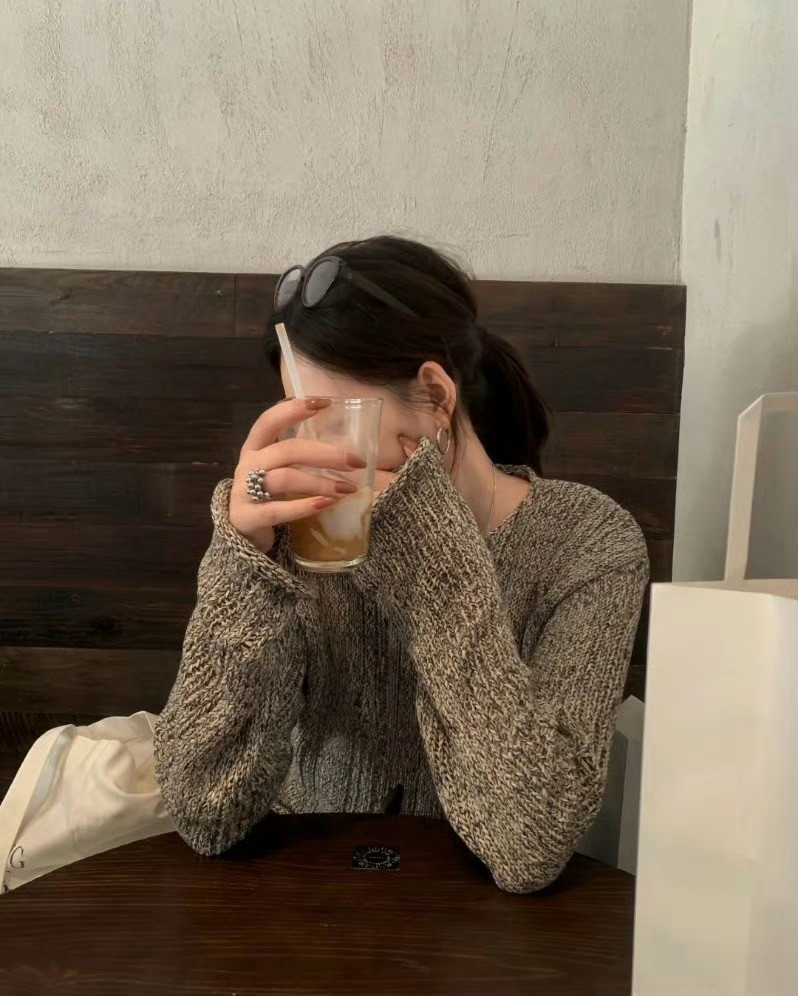 人心多变，人心难测，不必强求所有人都善良，只求自己保有底线与温柔。