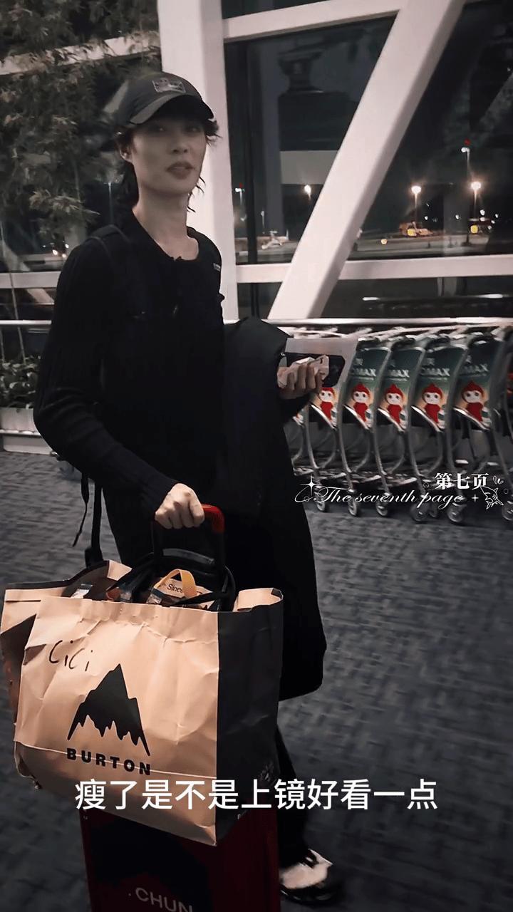 柯淳瘦了是不是上镜好看一点柯淳问自己是不是瘦了上镜好看点，哈哈哈哥很注重颜值管