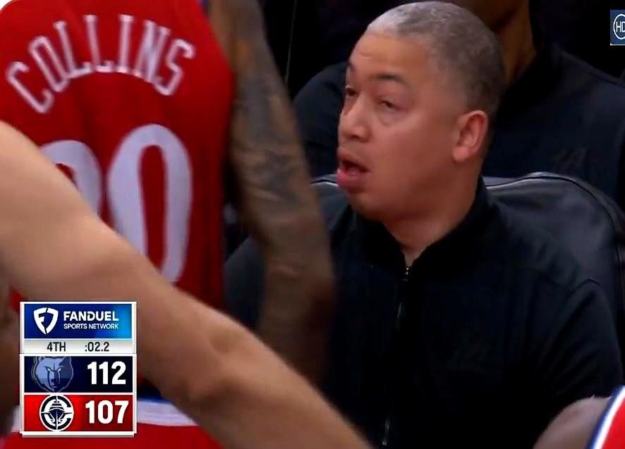 快船队这场球输得太窝囊了。上半场打完还领先11分，最多的时候领先过16分，结