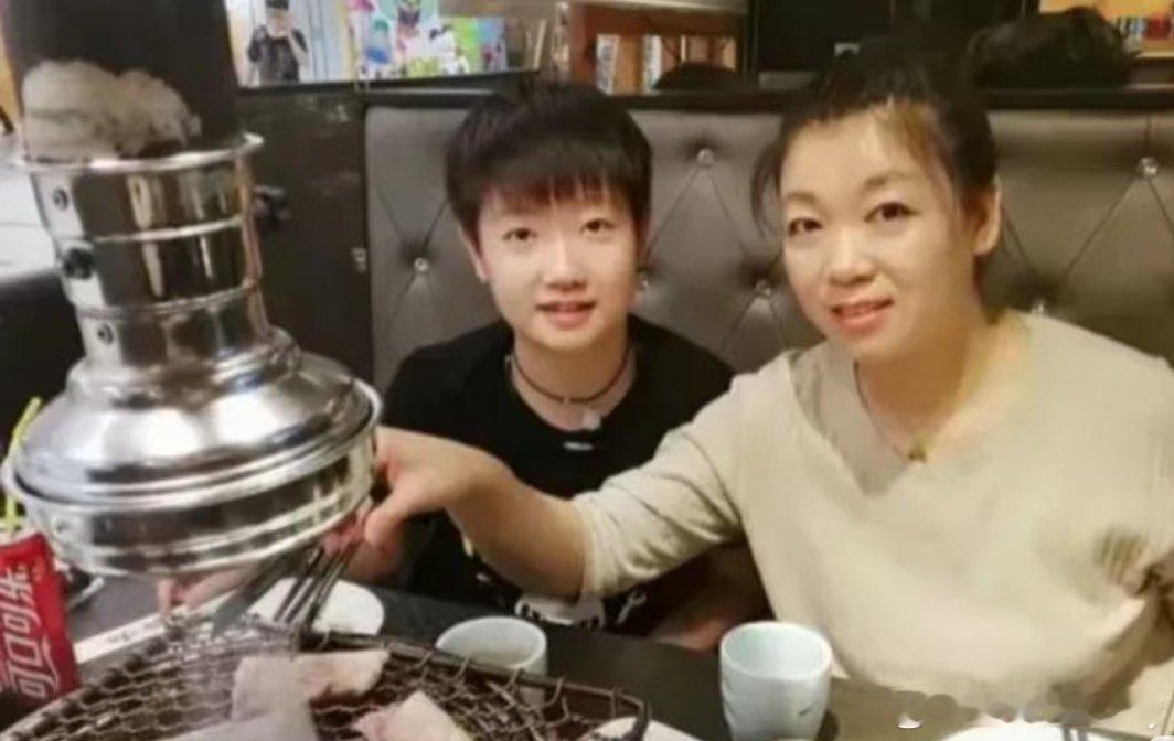 妈妈的眼界托住了孩子的一生孙颖莎vs张本美和剑桥教授称母亲是人生首位导师母亲是最