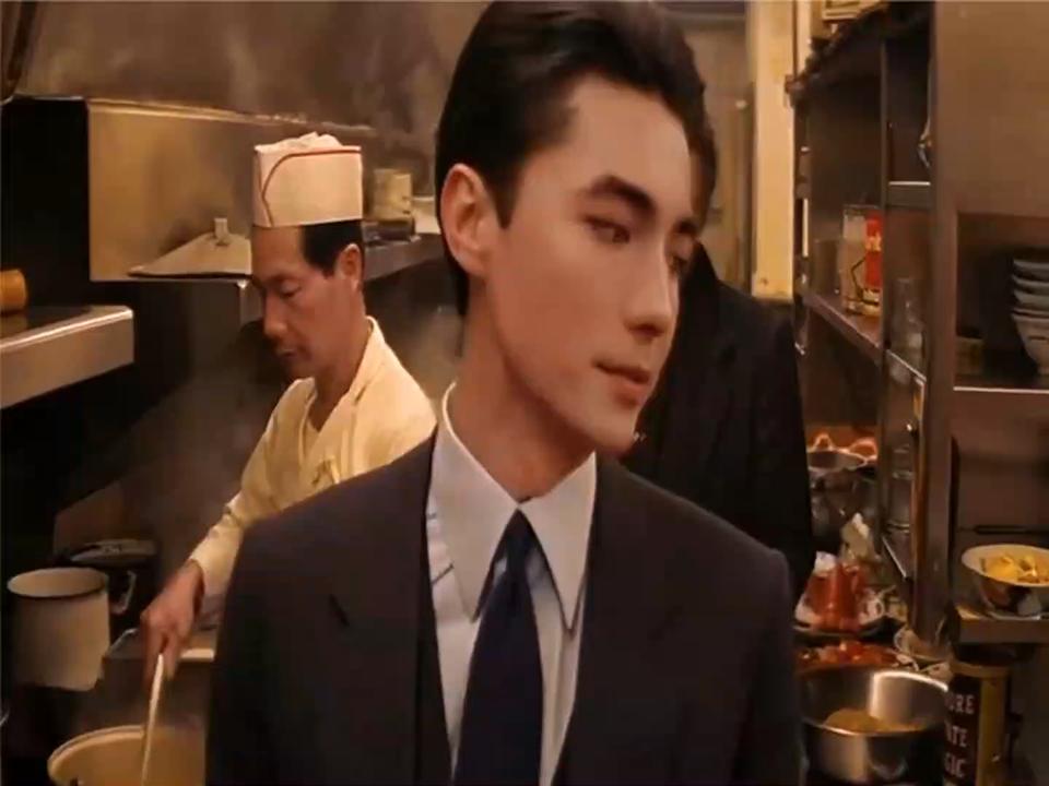 温兆伦凡尔赛真相：帅哥遇见大帅哥竟自卑？