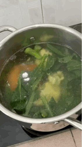 好家伙。我是万万没有想到，月亮就在这里面。