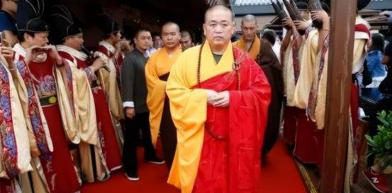 袈裟下的资本有多惊人？释永信16岁出家，22岁执掌少林寺，身穿16万袈裟，花费4