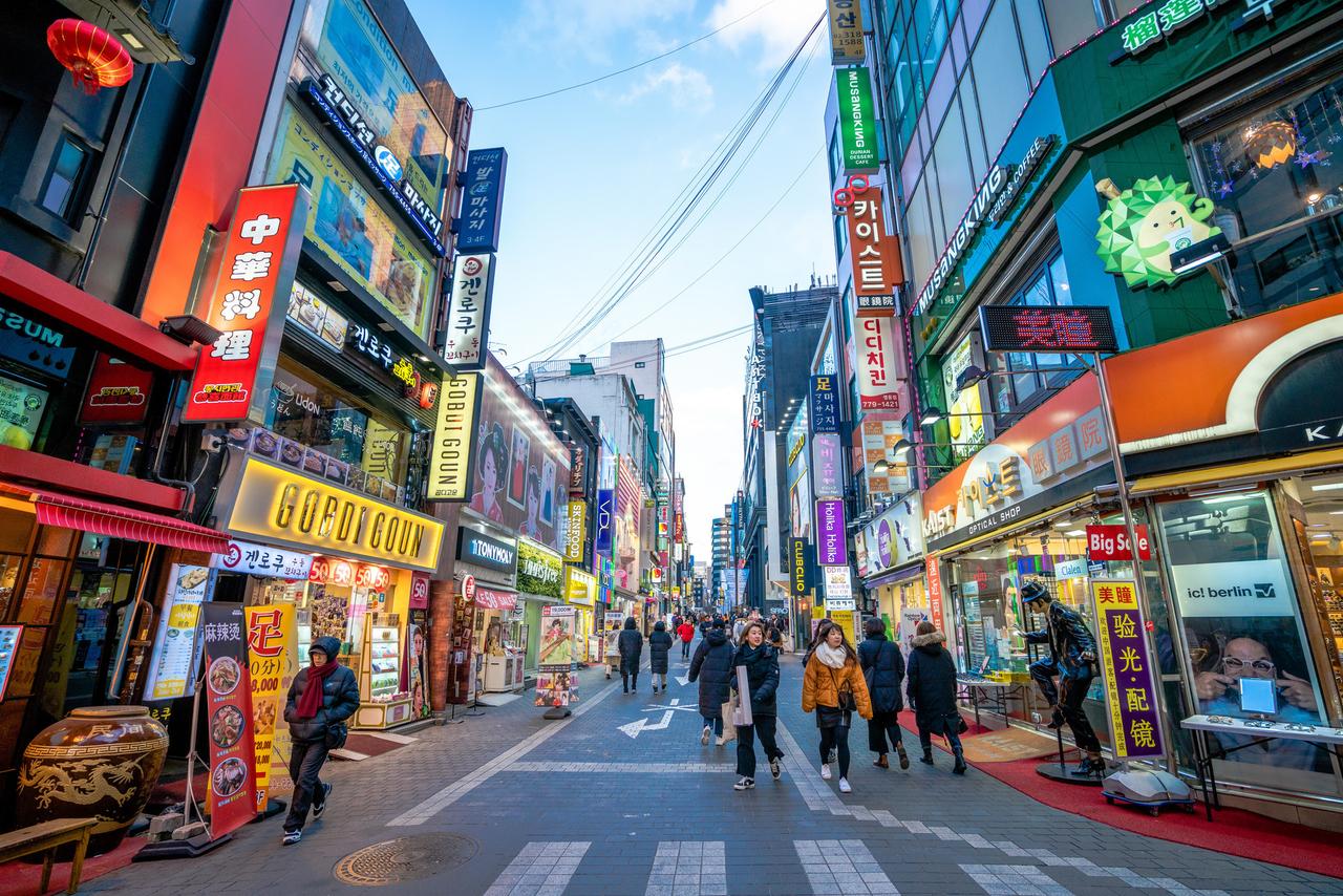 韩国你所不知道的10条冷知识1.韩国人平均每天喝11.7杯咖啡，全球第一