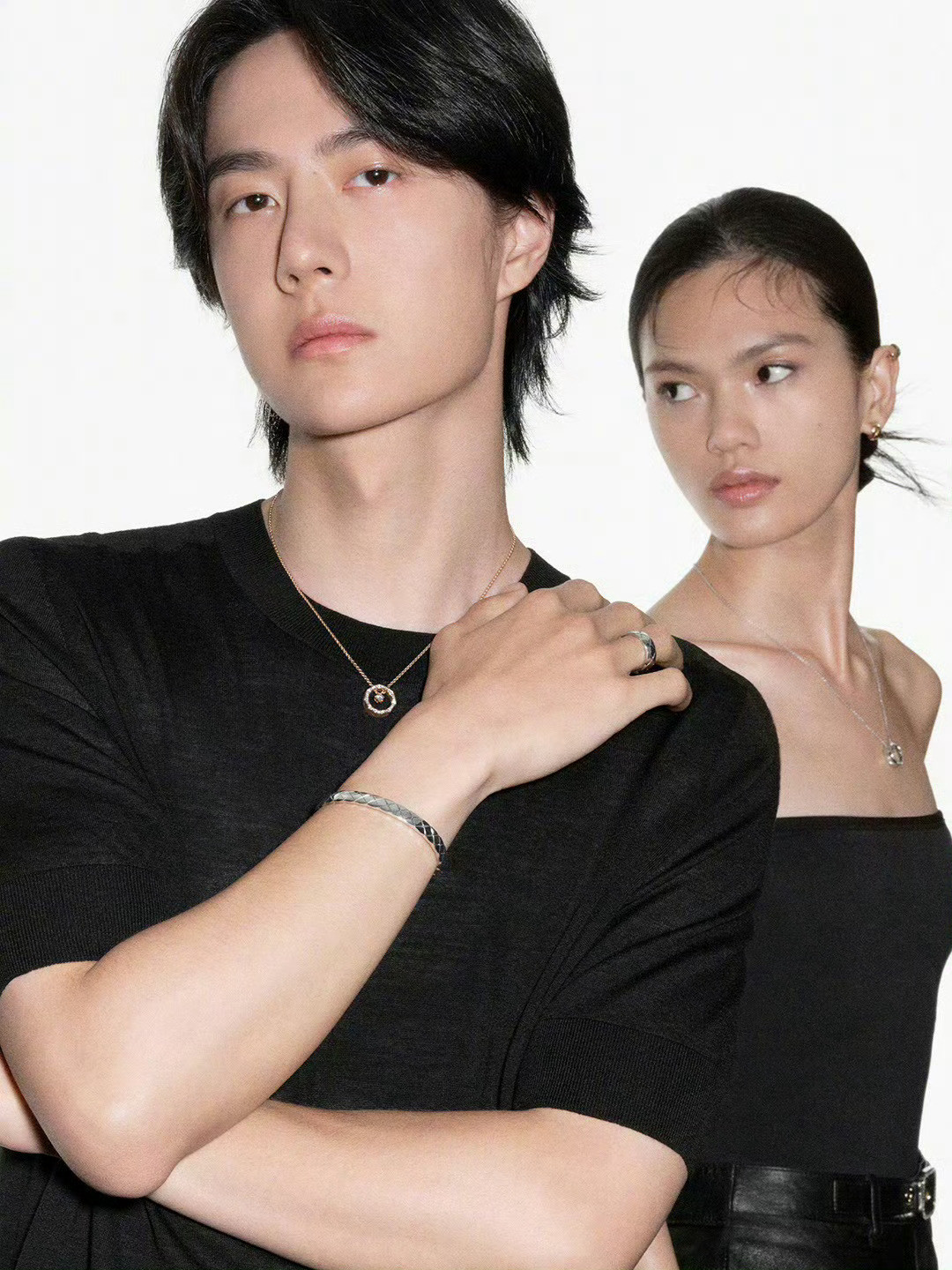 香奈儿品牌大使王一博出镜CHANELCOCOCRUSH高级珠宝系列广告。很有
