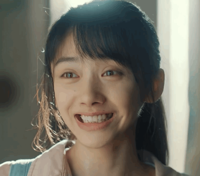 王影璐这瘦的，直接让人幻视郑爽了​​​