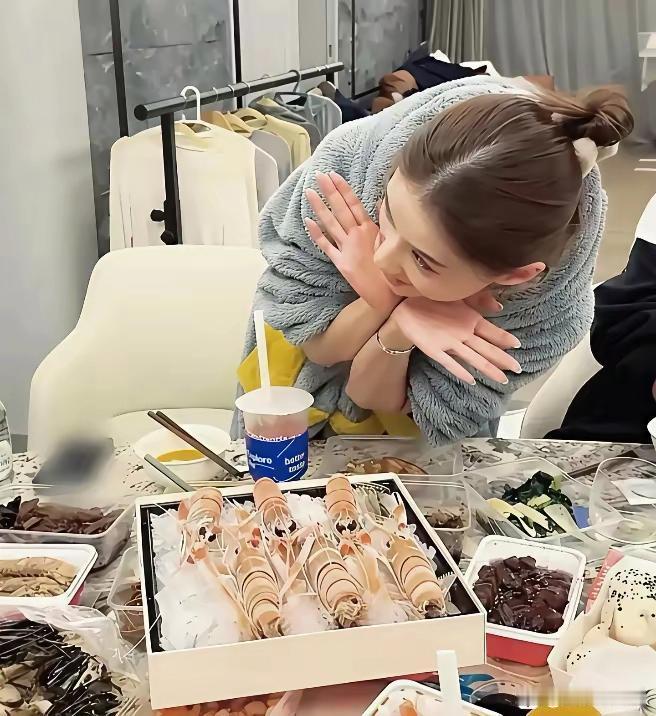 何超莲点的外卖，普通人吃一次就是奢侈了吧