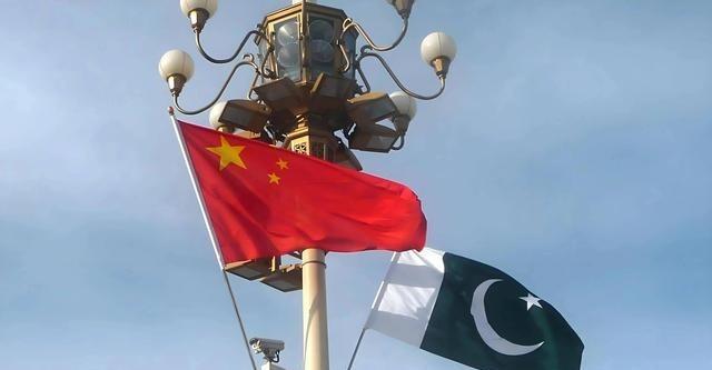 中国开始“明算账”，巴基斯坦的选择也很干脆，果断去找美国借钱了。巴方财长也直接曾