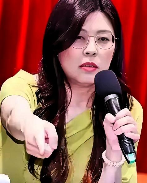 郑丽文最新表态火遍全网！一番掏心窝子话，说到大陆同胞心坎里最近台海局势备受