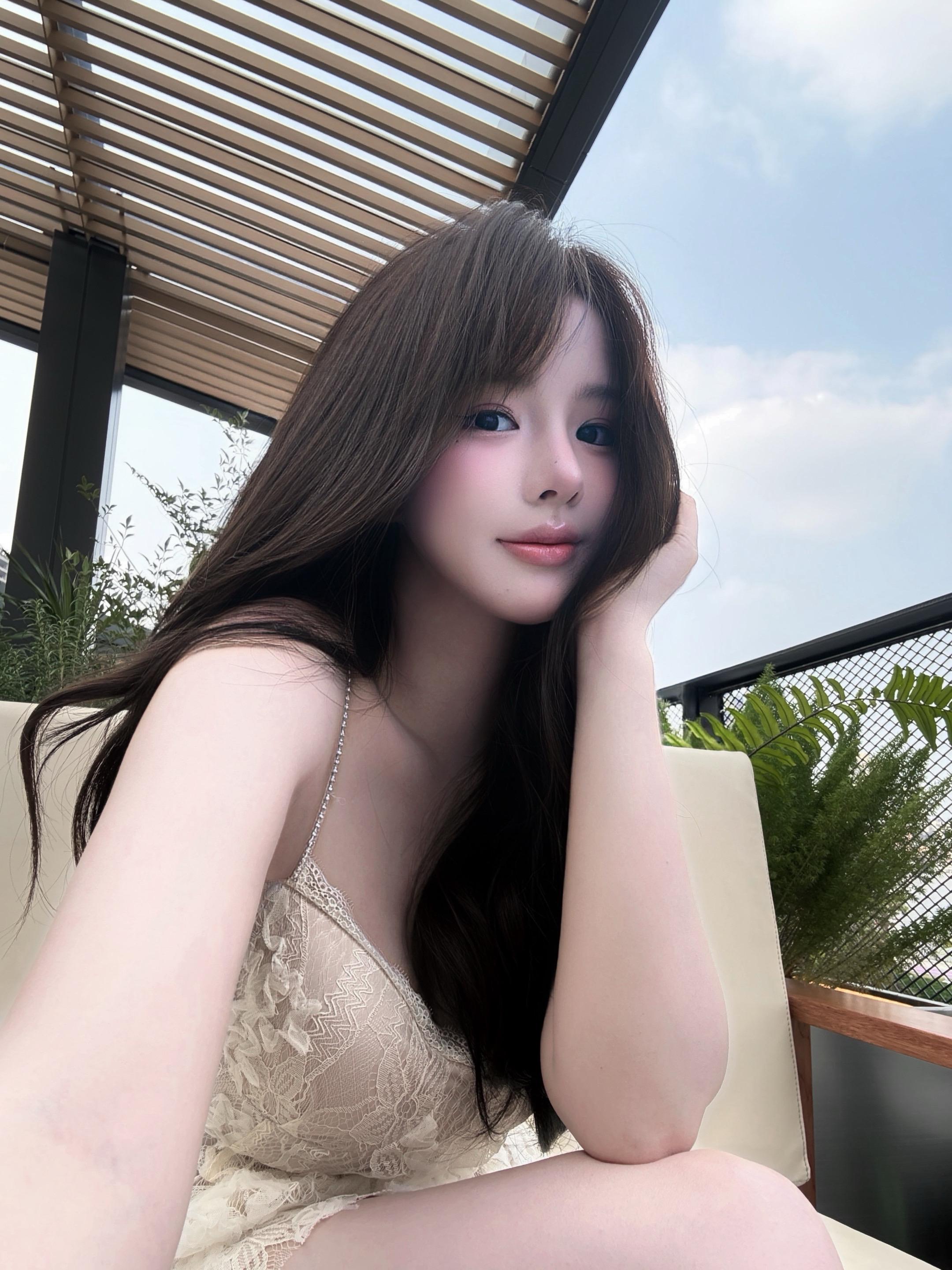 轻拢慢捻抹复挑，初为霓裳后六幺