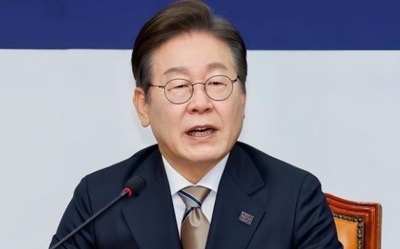 韩国总统李在明一句话火了！当记者问他对台海局势有什么看法，他没给出明确的意见却展