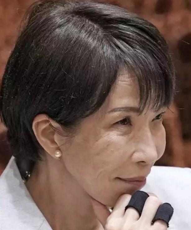 扛不住了！此前紧跟美国脚步，对华挑衅、搞技术封锁、喊脱钩断链的日本，如今彻底慌了